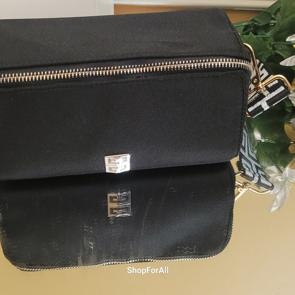 Givenchy - Picture 6 of 16
